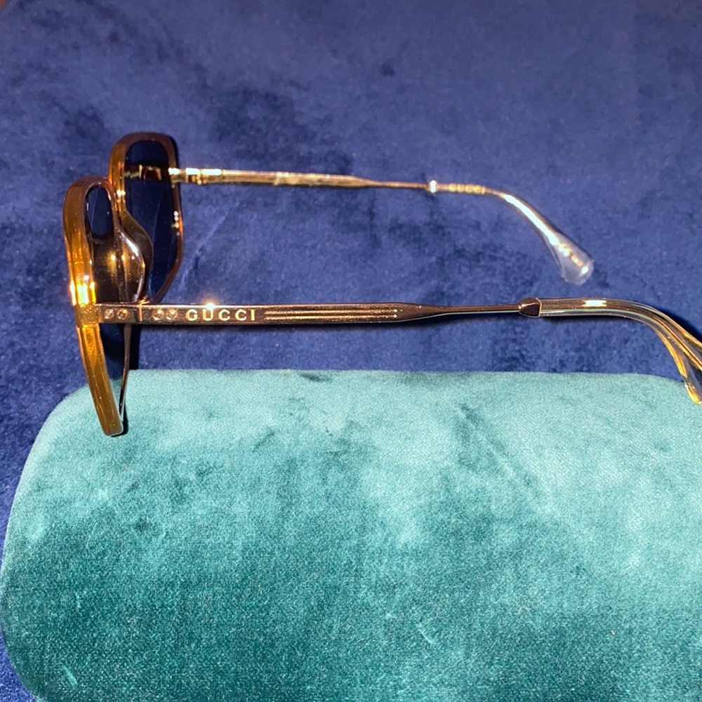Gucci Sunglasses - Picture 2 of 4